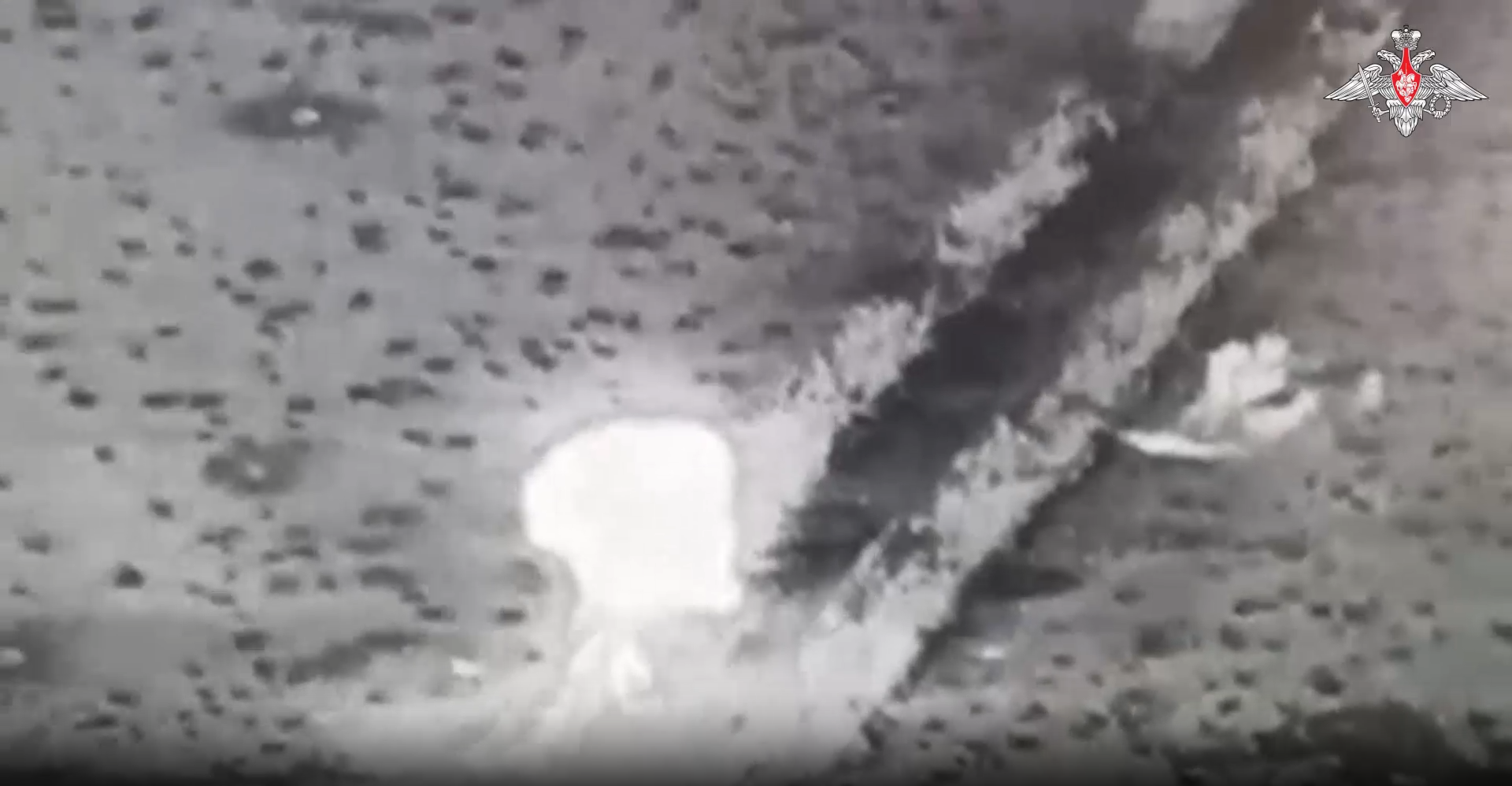 Минобороны РФ показало кадры уничтожения гаубицы и склада боеприпасов ВСУ