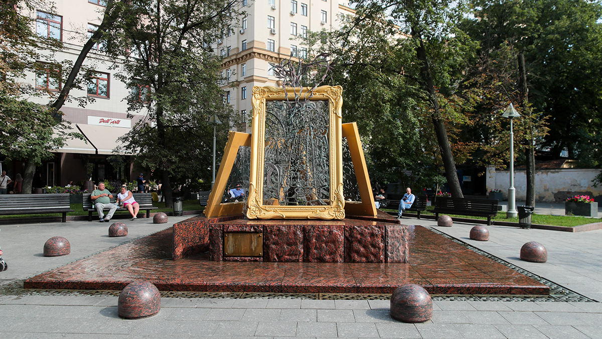 Сезон работы фонтанов завершился в Москве 