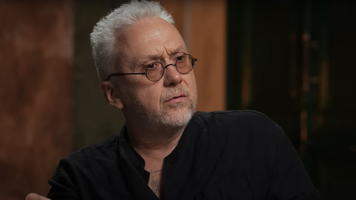 Стало известно, как Демчог отреагировал на приговор сыну за мошенничество