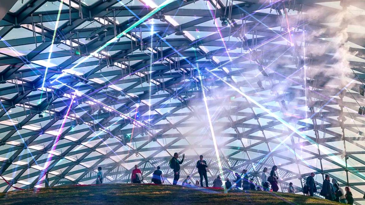 63 часа музыки и 20 тонн декораций: что ждет москвичей на фестивале «Москва 2030» в «Зарядье»