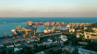 ВС России поразили цеха Одесского нефтеперерабатывающего завода