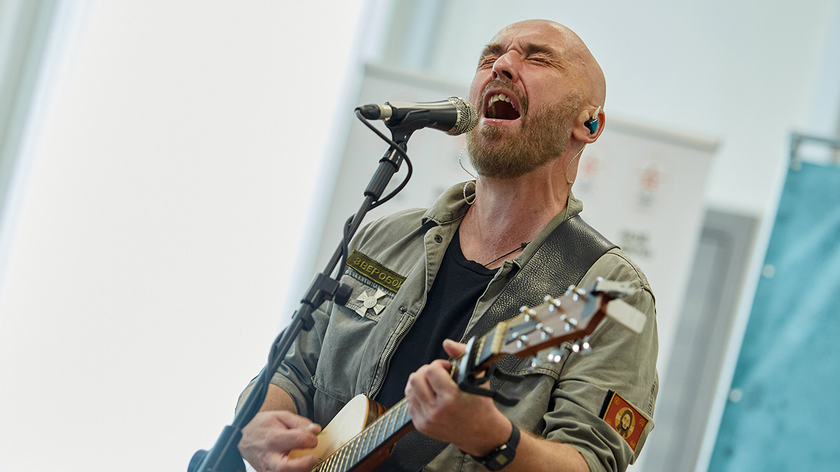 Группа «Зверобой» встретилась с контрактниками в Едином пункте отбора на военную службу в Москве