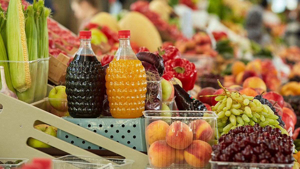 Посылки с продуктами: что отправляют участники московских ярмарок в зону СВО