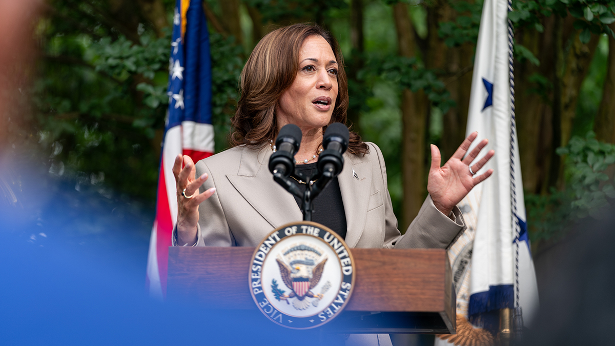 Их волнуют Россия и Путин: чем запомнились дебаты Харрис и Трампа