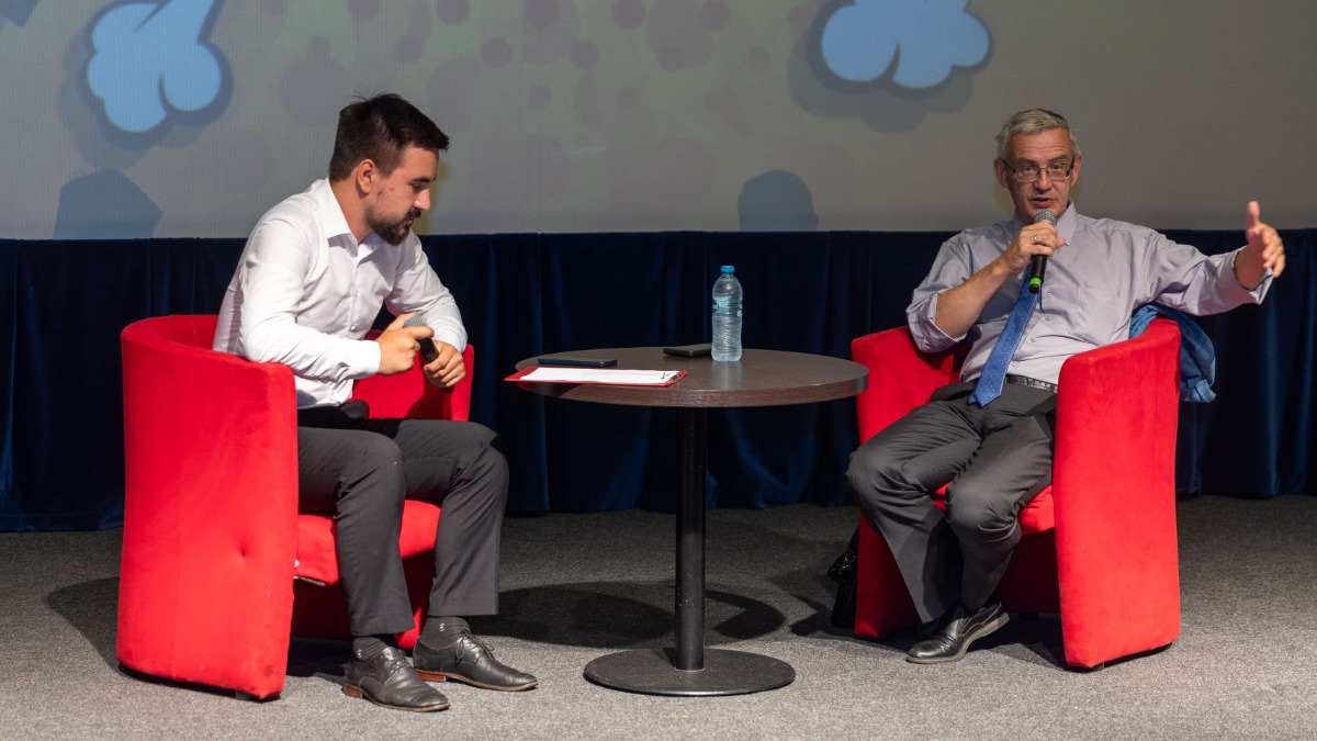 В Музее Победы школьники встретились с известным историком