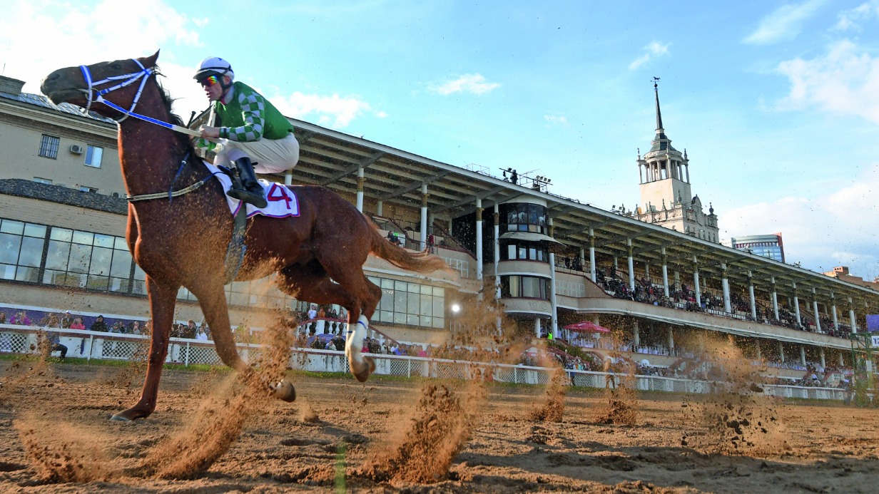 Скачки «Zа наших» в честь воинов России