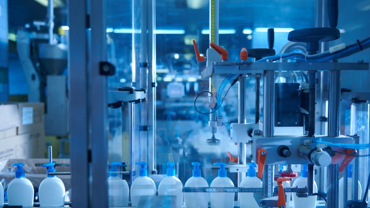 В столице почти на 37 процентов увеличилось производство моющих средств, парфюмерии и косметики