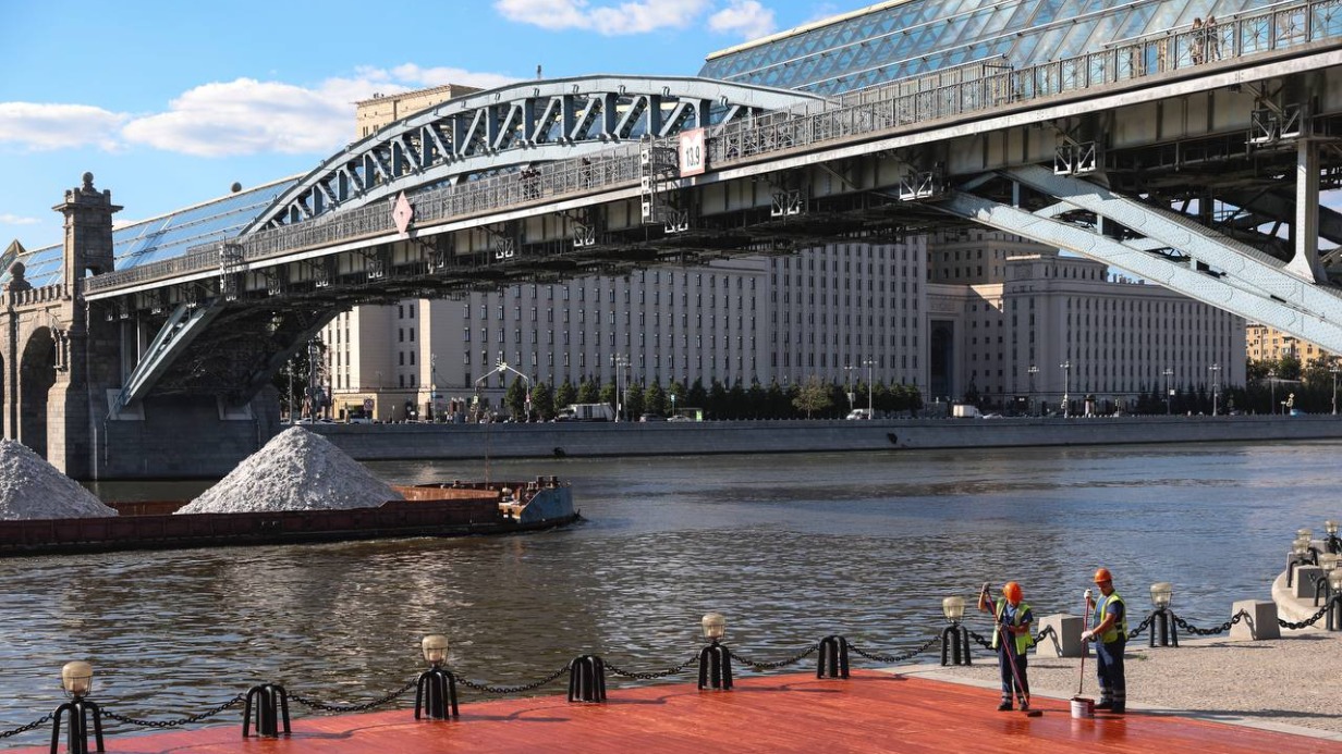 Три танцевальные площадки отремонтировали в Парке Горького