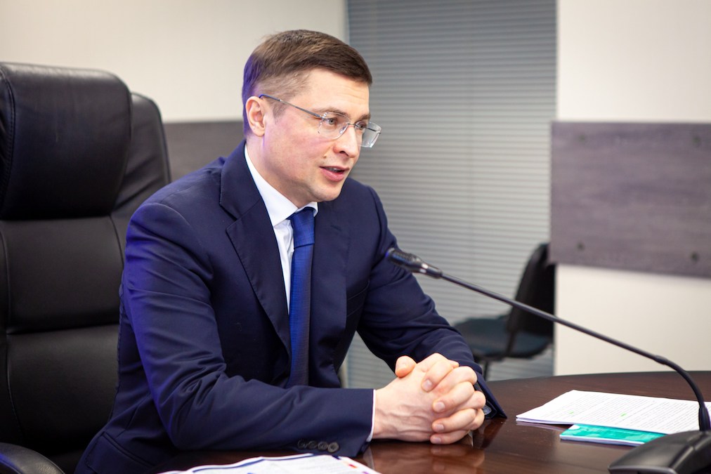 Рафик Загрутдинов: Начался монтаж оборудования моечного комплекса для вагонов в электродепо «Южное» 