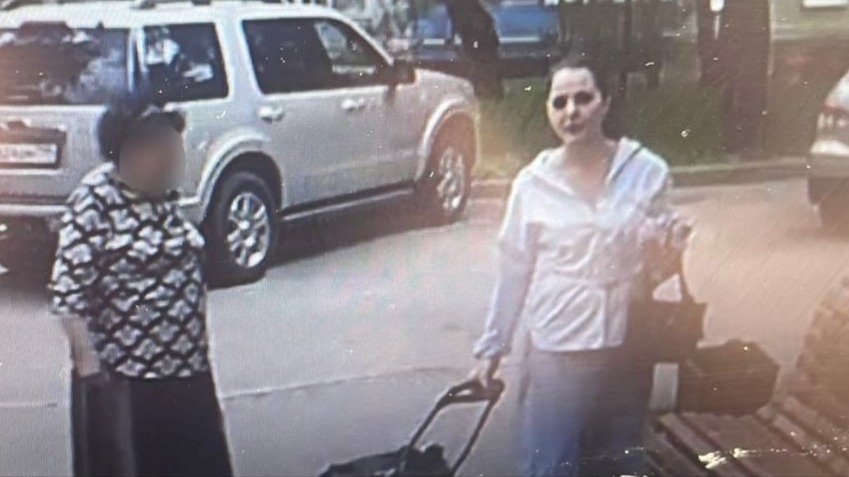 «Снятие порчи» обошлось пенсионерке потерей денег и золотых украшений