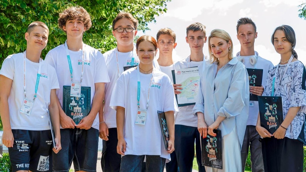 Около тысячи детей участников СВО прошли стажировку в Москве