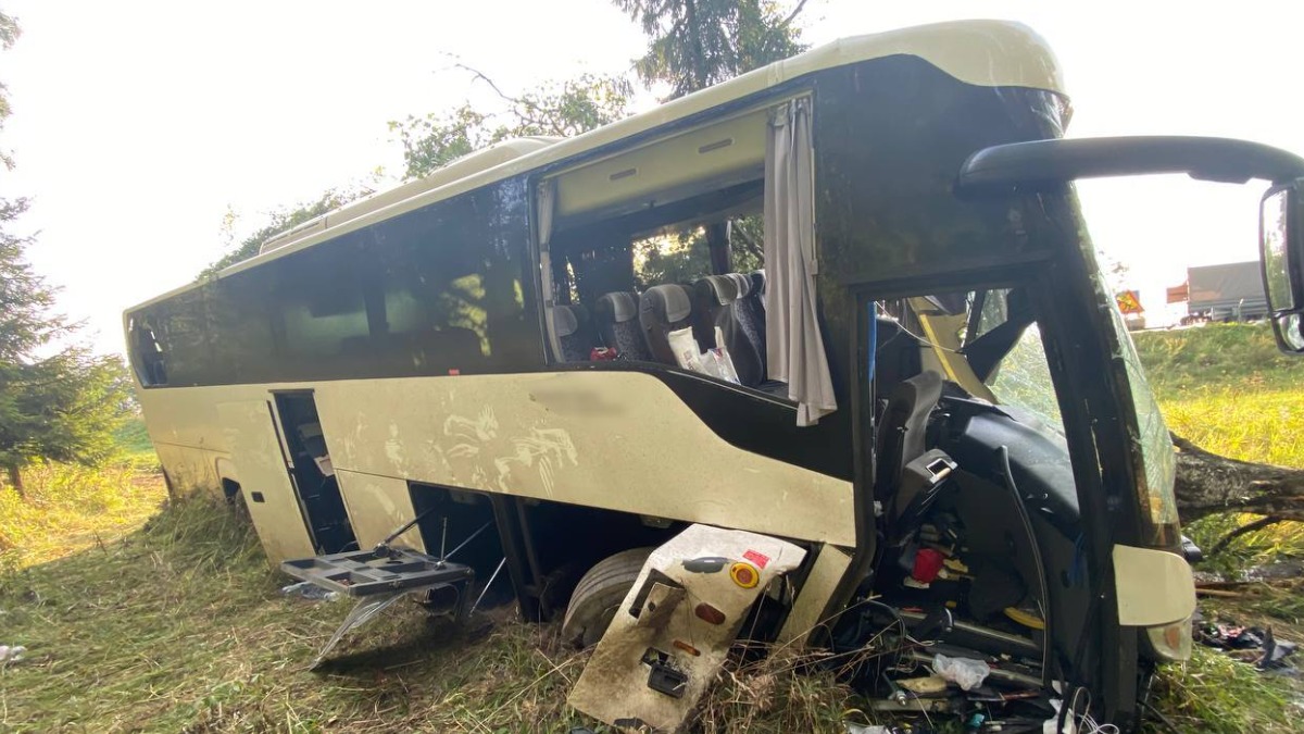 Два россиянина пострадали после аварии с автобусом, ехавшим из Москвы в Брест