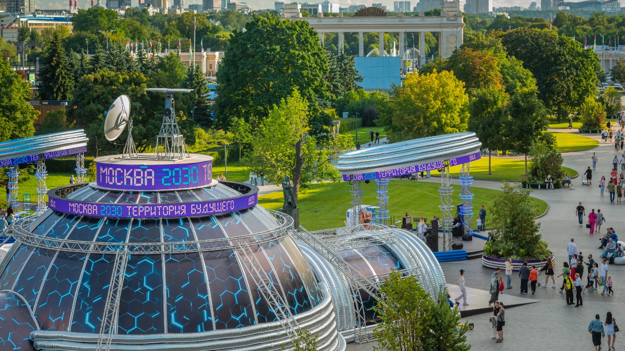 В парке «Музеон» на площадке «Моего района» пройдет встреча с репортером Александром Сладковым