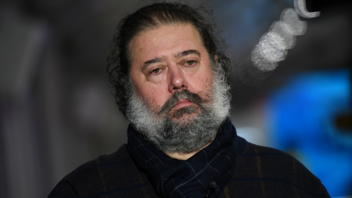 Председатель совета экспертов премии «Большая книга» писатель и драматург Дмитрий Данилов, чьи пьесы идут в театрах по всей России, а за роман «Саша, привет!» он получил премию «Ясная Поляна»