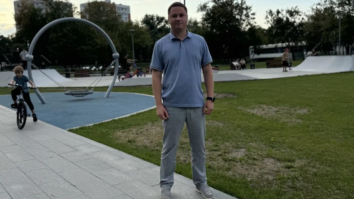 Александр Сапронов проинспектировал ход благоустройства территории возле ТПУ «Ростокино»