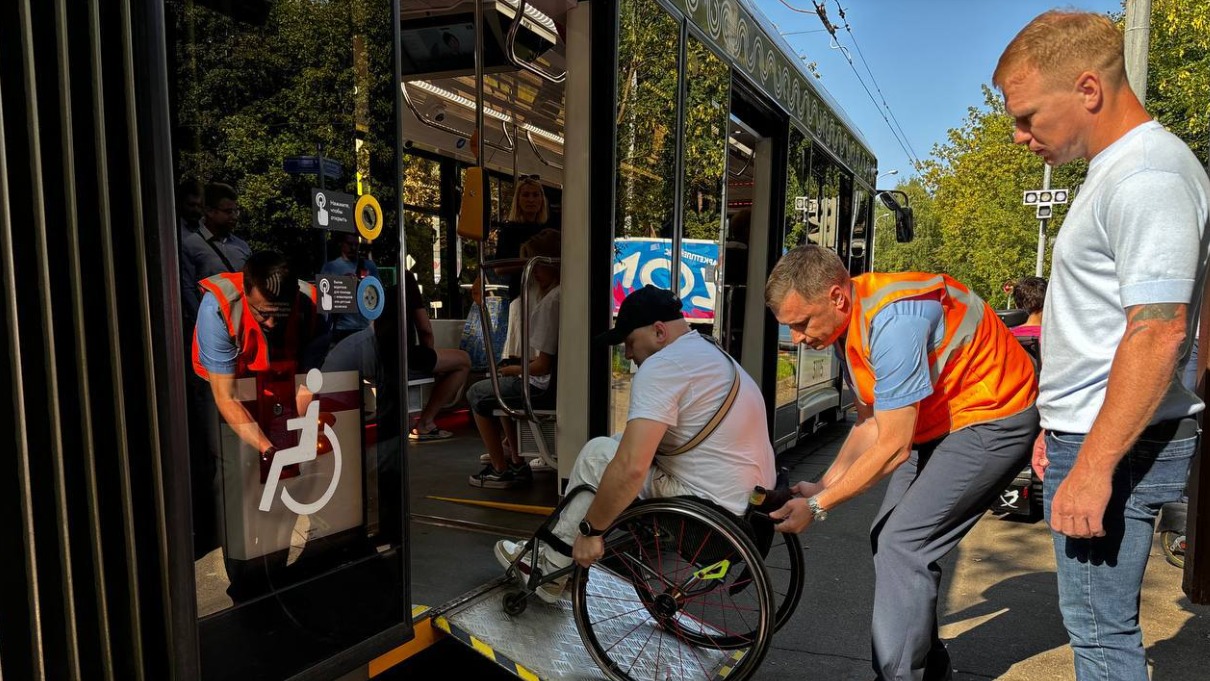 В Восточном административном округе прошла инспекция доступности городского транспорта для маломобильных граждан