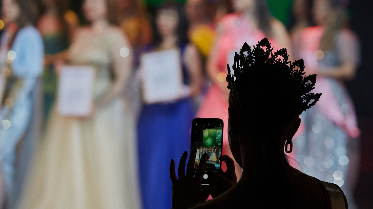 Финалистка «Миссис Мира» выступит в США с лентой «Сибирь» по решению оргкомитета