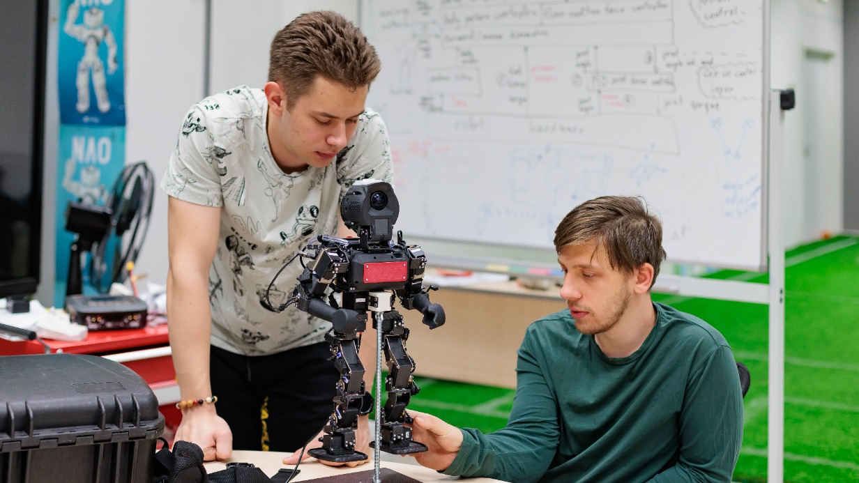 Сергунина рассказала о приеме заявок на технологический конкурс «Роботизация»