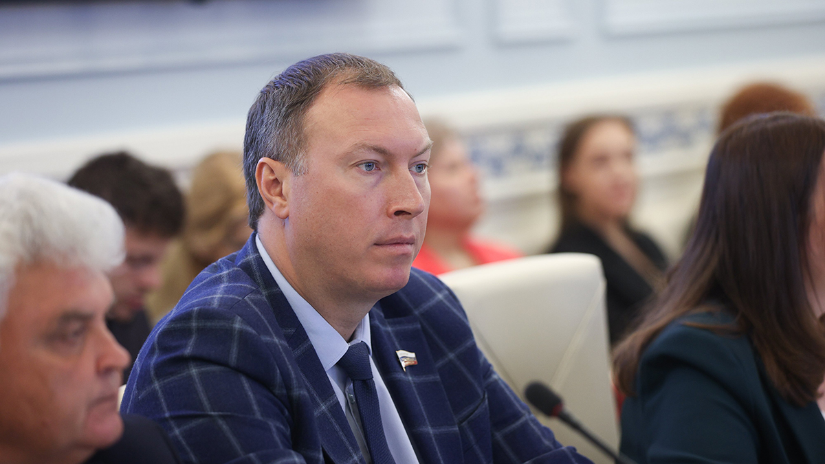 Baza: Квартира сенатора Хтея сгорела в Москве