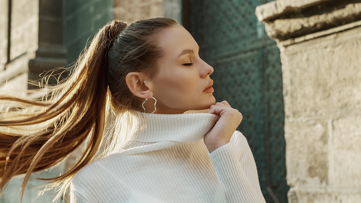 Опрос: В июне в России выросли продажи газовых горелок и теплых свитеров