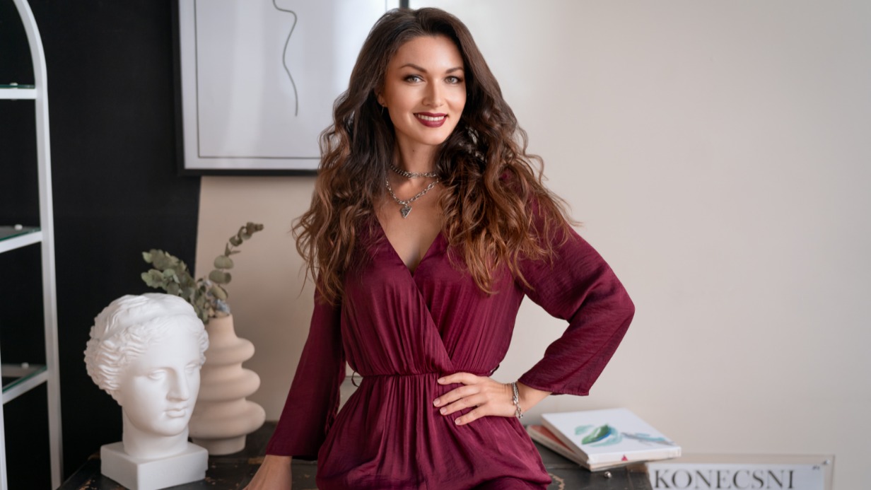 Актриса Юлия Такшина отмечает, что никогда не выносила на публику свою личную жизнь