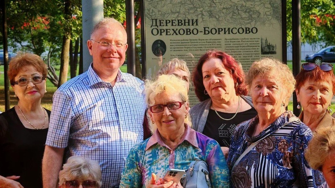 В Орехово-Борисове установили 12 исторических стендов