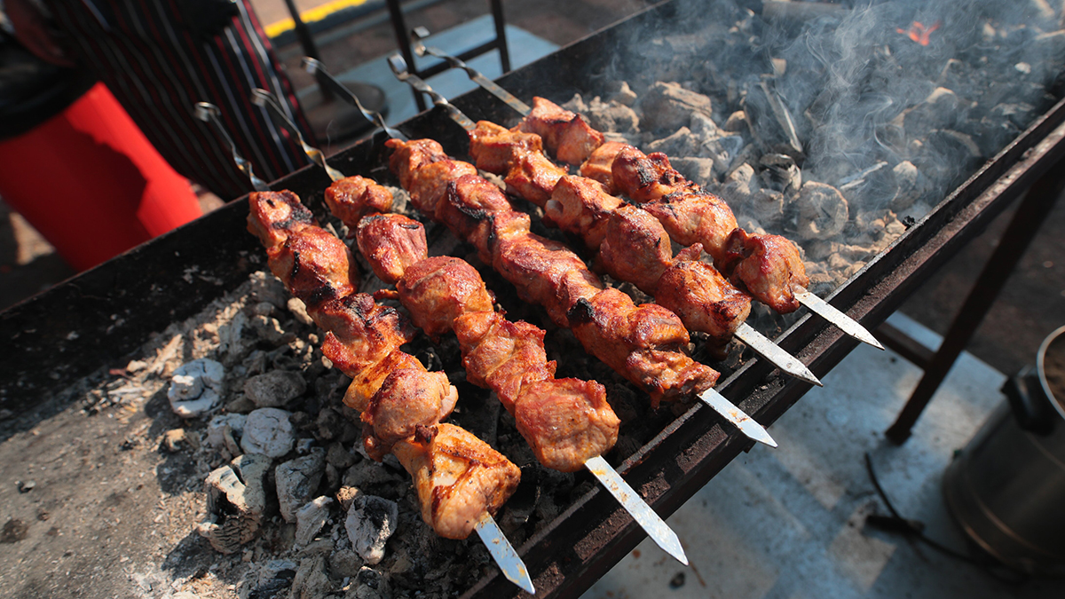 «Такском»: Спрос на шашлык в России за год вырос на 30 процентов