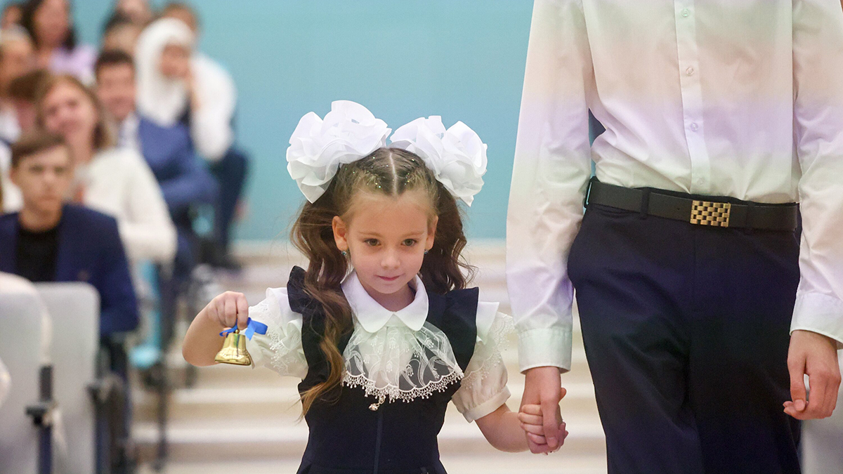 Формат школьных линеек 1 сентября изменили в некоторых регионах России