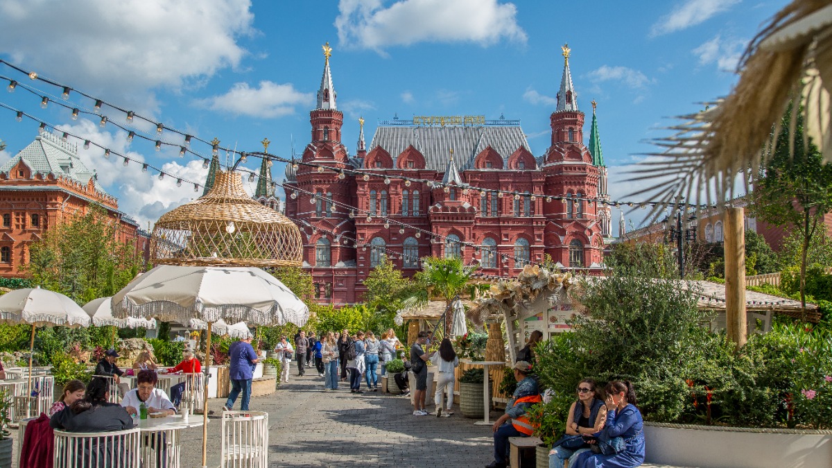 Военные песни: на Манежной площади в рамках форума-фестиваля «Территория будущего. Москва 2030» выступят участники СВО