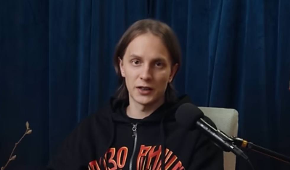 «Меня пугает это»: уехавший из России комик рассказал о недавней поездке в Москву