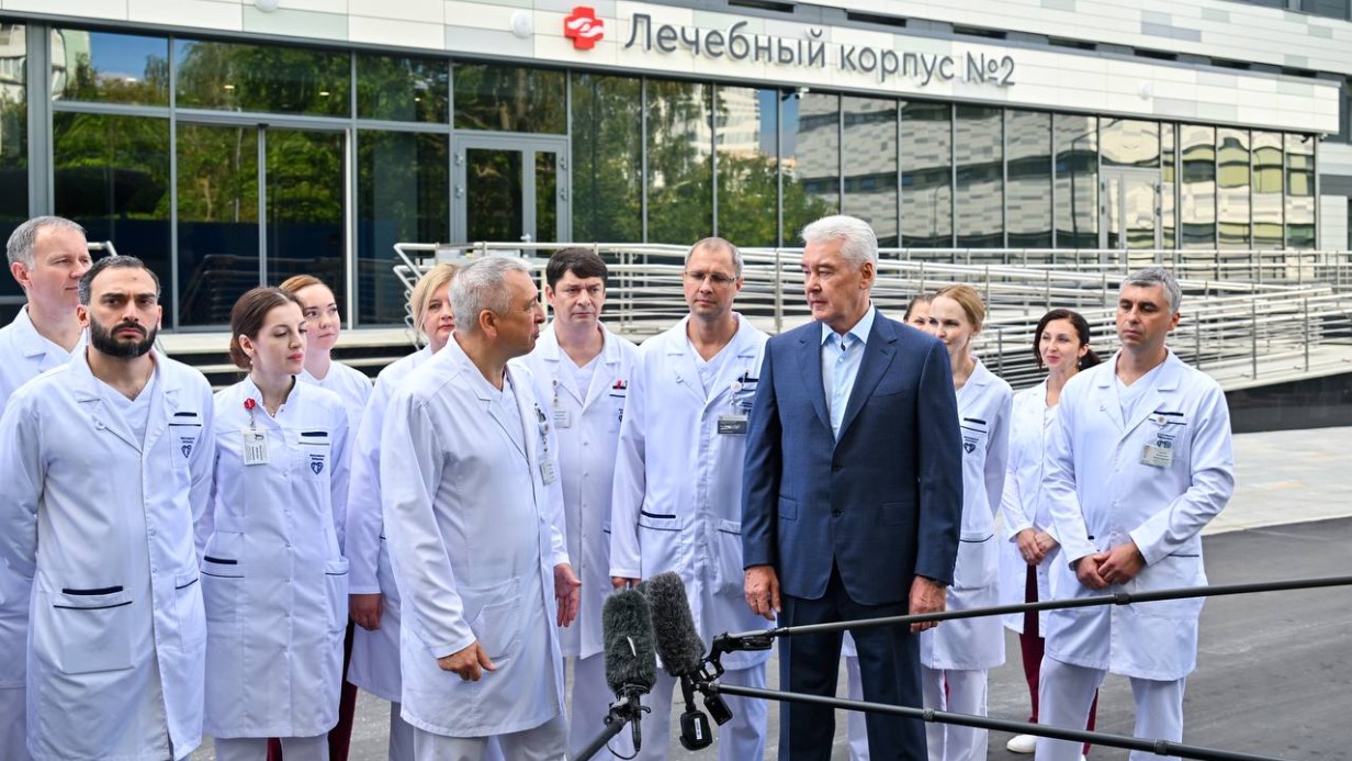 Собянин рассказал о проведении комплексной модернизации больницы им. Вересаева