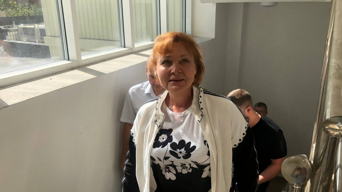 Стебенкова осмотрела ход ремонтных работ в детской поликлинике в Текстильщиках