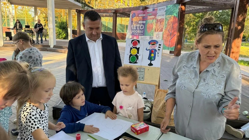 Петр Потапов рассказал детям и взрослым о правилах дорожного движения