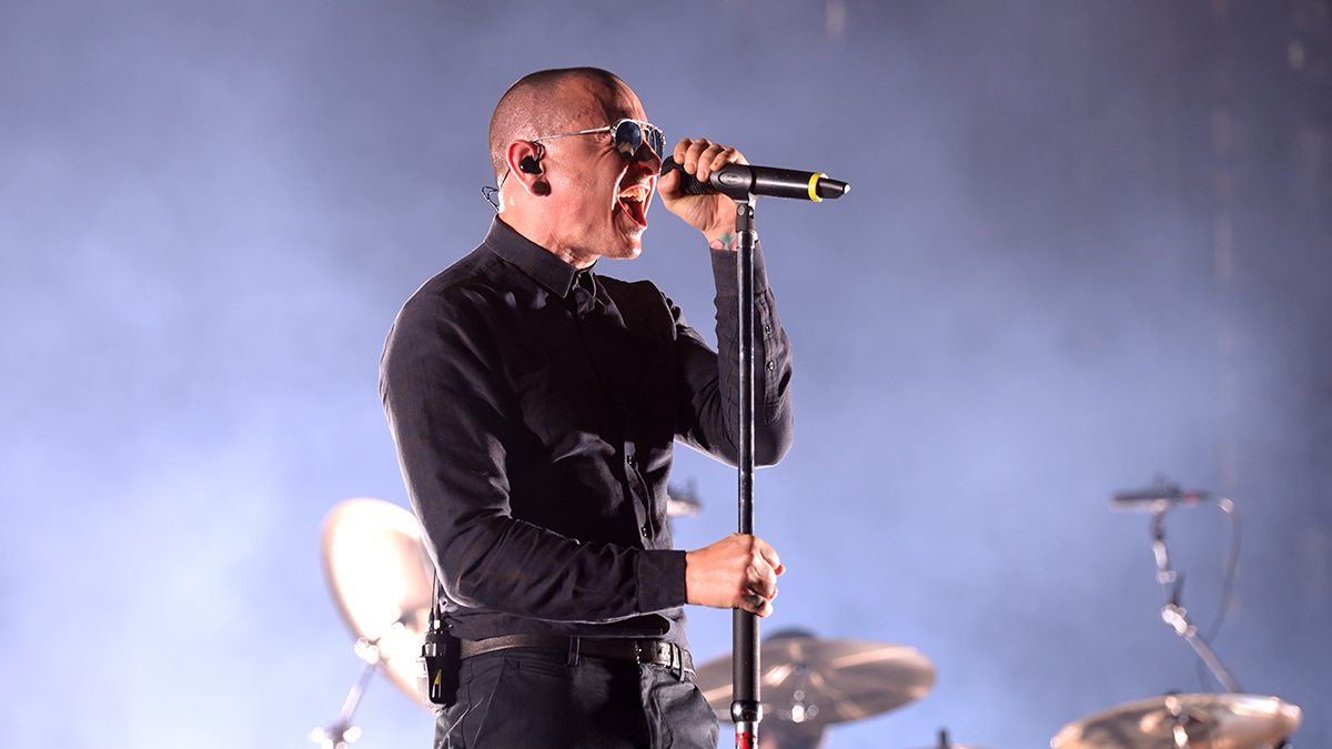 У депрессии нет лица: как умирал Честер Беннингтон и можно ли было его спасти