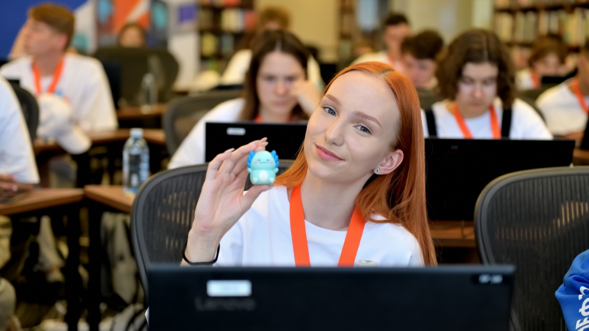 Московский НПЗ поддержал программу образовательных лагерей для одаренной молодежи