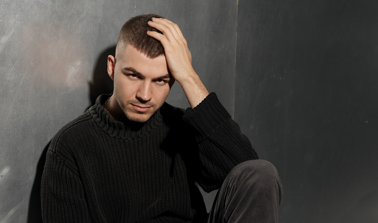 «За все придется платить»: экстрасенс Влад Череватый — о черной магии и личной жизни