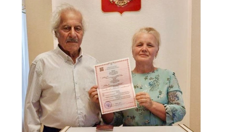 «На двоих 147 лет»: ростовчанин впервые женился в 92 года