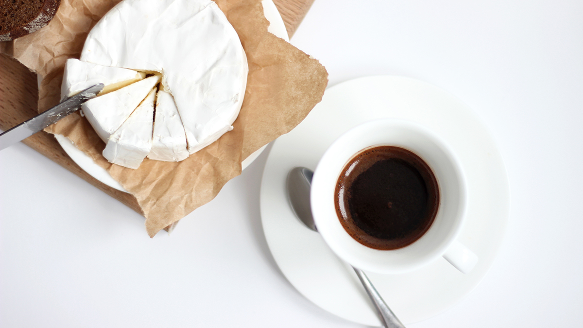 Утренний ритуал: пять идеально дополняющих кофе продуктов