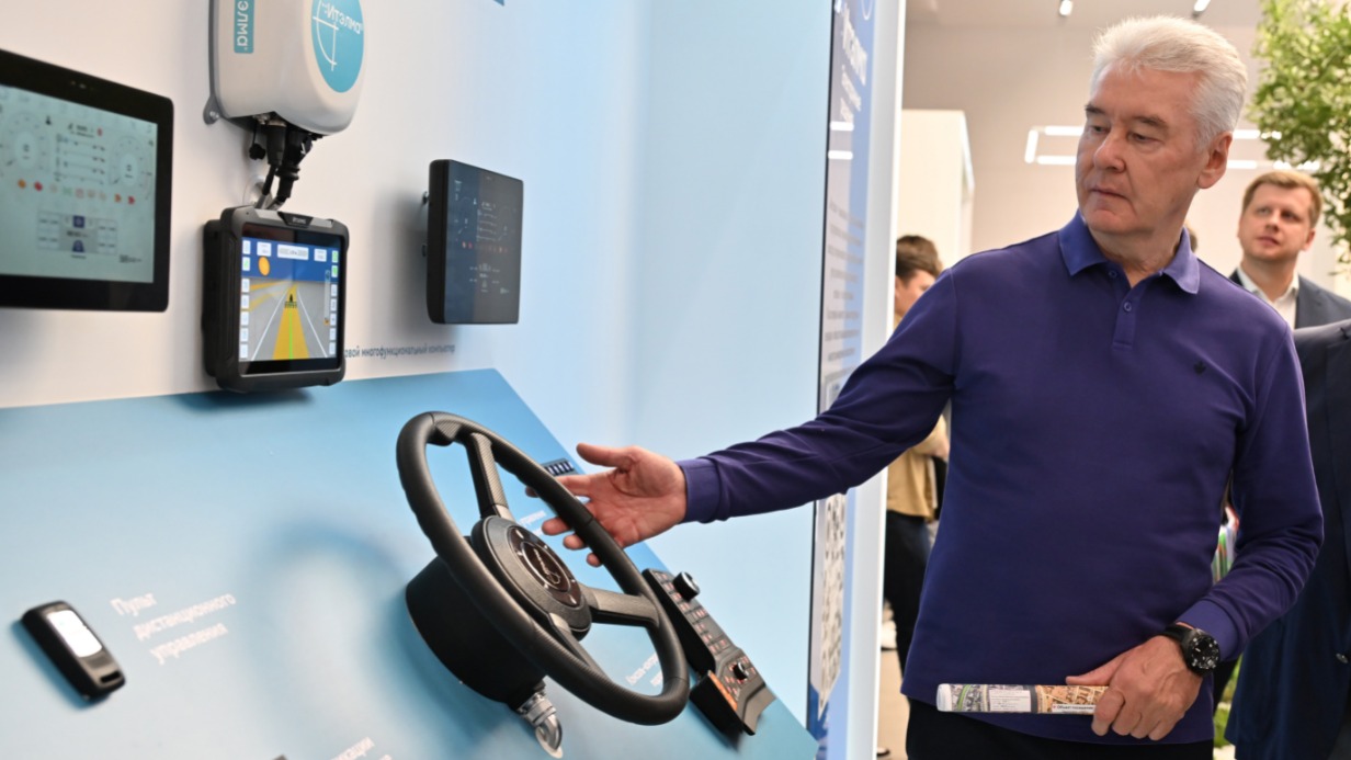 Мэр Москвы Сергей Собянин открыл первую очередь технопарка «ЗИЛ». Проект обещают развивать, а высокотехнологичные площадки займут передовые столичные компании. Всего же в городе уже создано 47 технопарков, там работают свыше 2,2 тысячи компаний