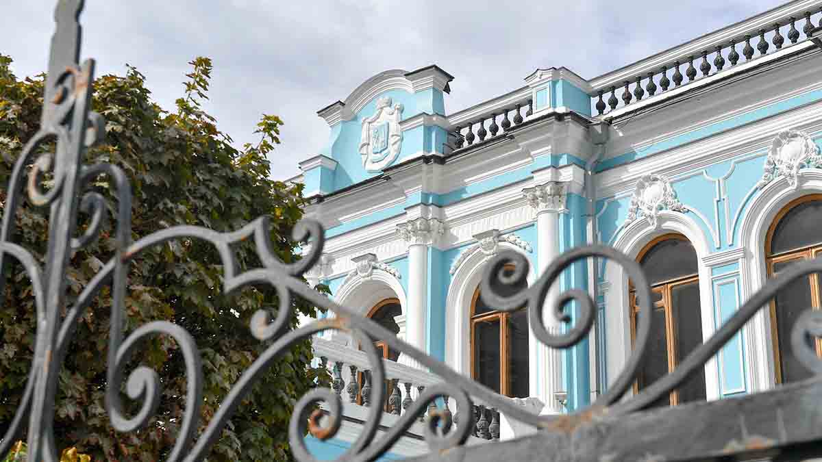 Москвичам напомнили о безопасных способах покупки билетов в театры и на концерты