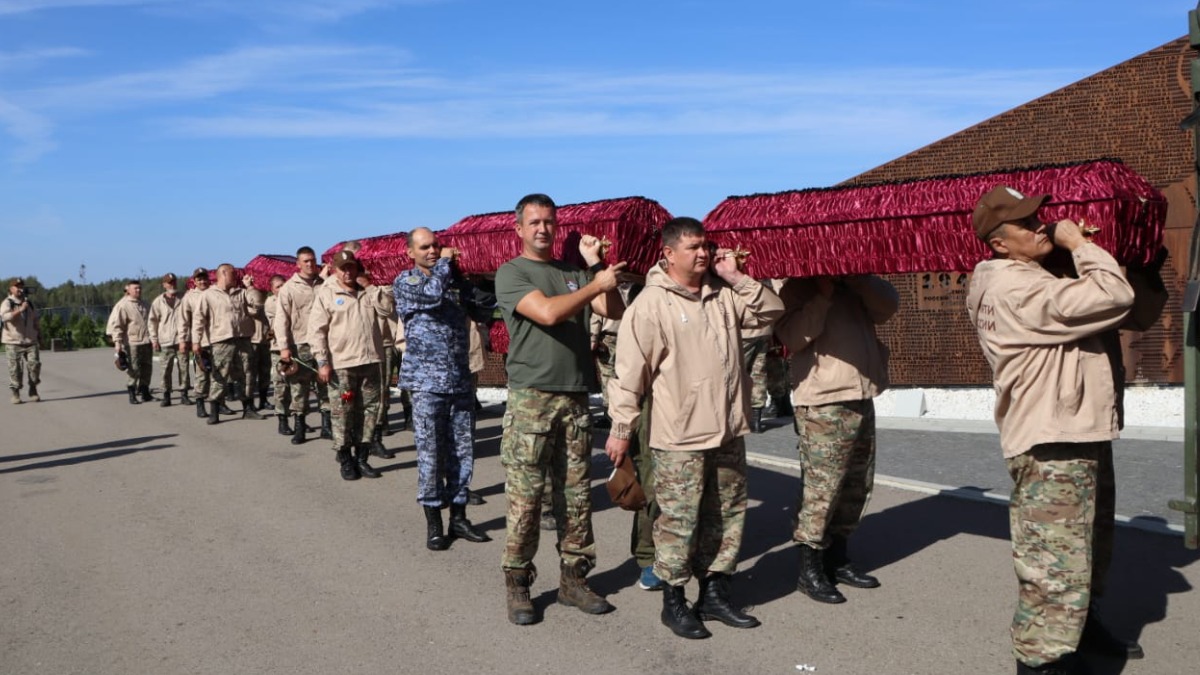Останки более 250 красноармейцев обнаружили участники экспедиции подо Ржевом
