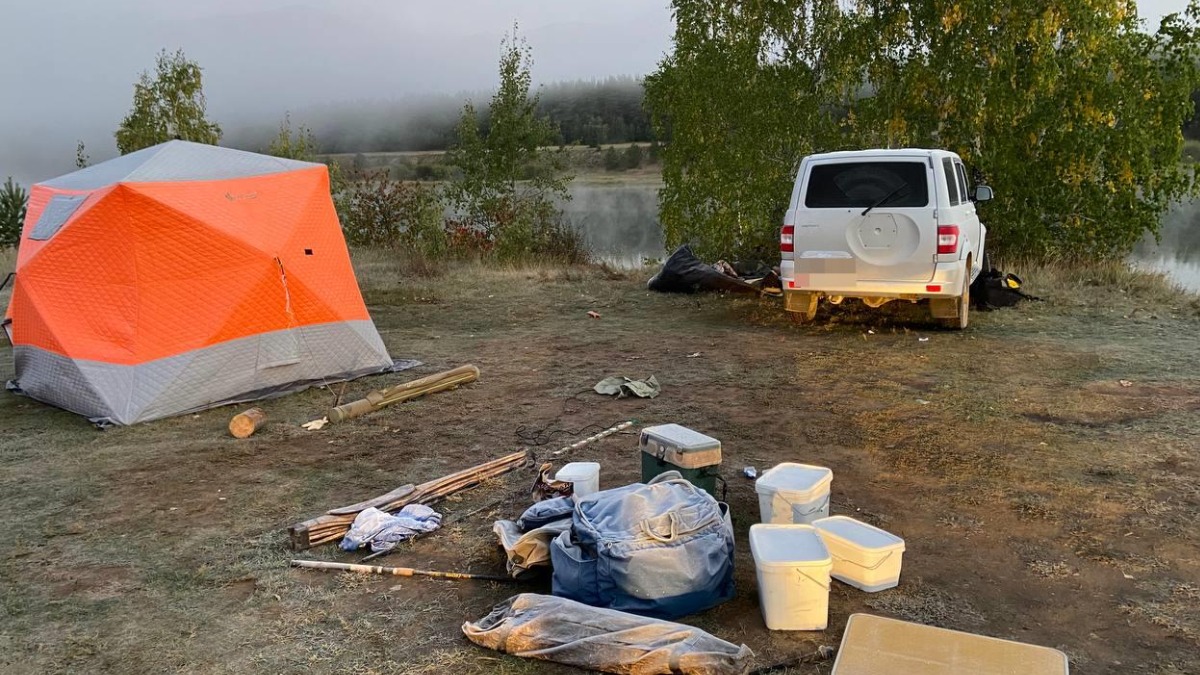 Бурятский рыбак случайно переехал автомобилем спящего в палатке товарища