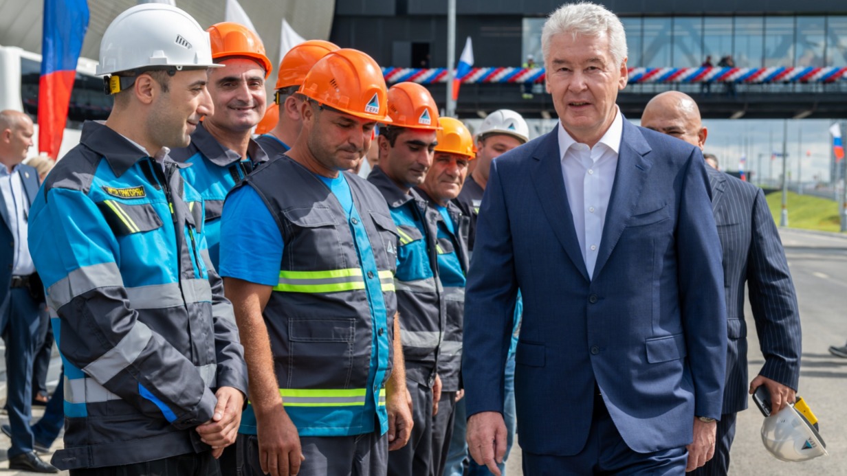 Мэр Москвы Сергей Собянин на открытии четвертого участка магистрали Солнцево — Бутово — Варшавское шоссе. В ТинАО в ближайшие годы станет еще больше дорог