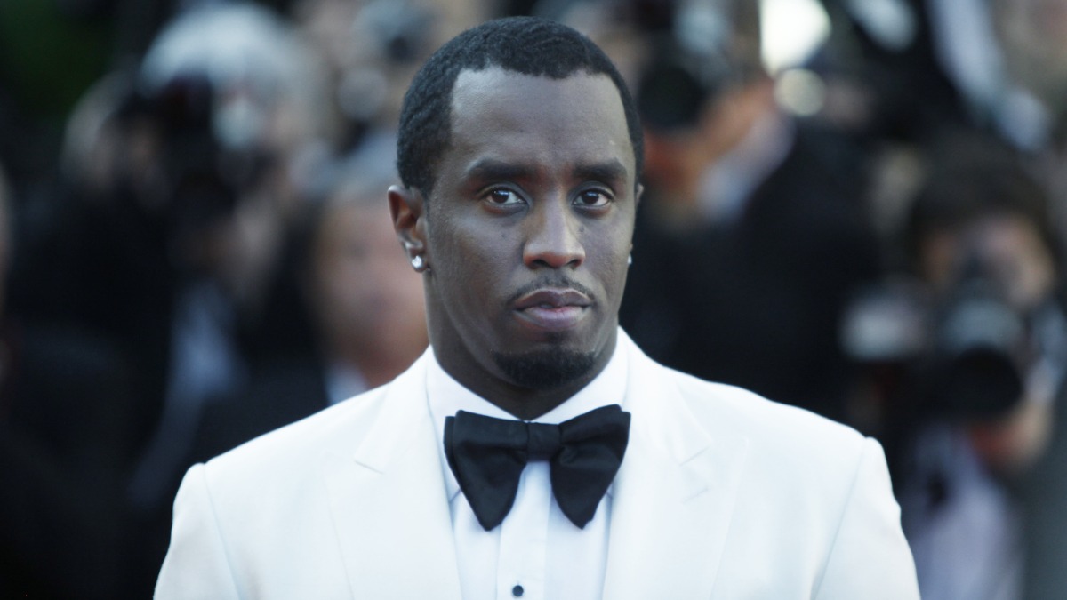 Изнасиловал Бибера, убил Джексона? Как P.Diddy держал в страхе весь  Голливуд и кто пострадал от