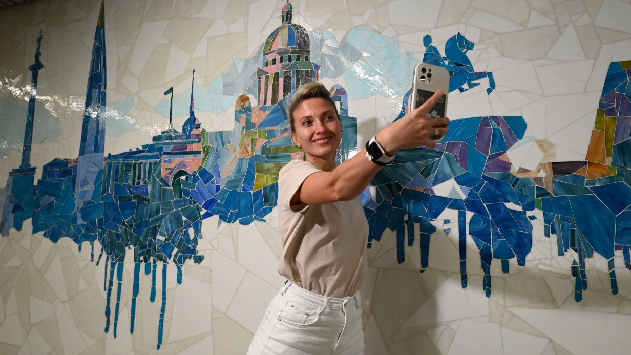 Пассажирка Натали Сергеева на новой станции «Университет дружбы народов»