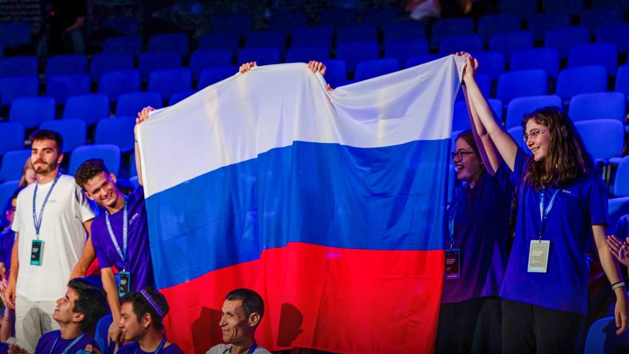 Собянин: Москвичи завоевали золото на международной астрономической олимпиаде