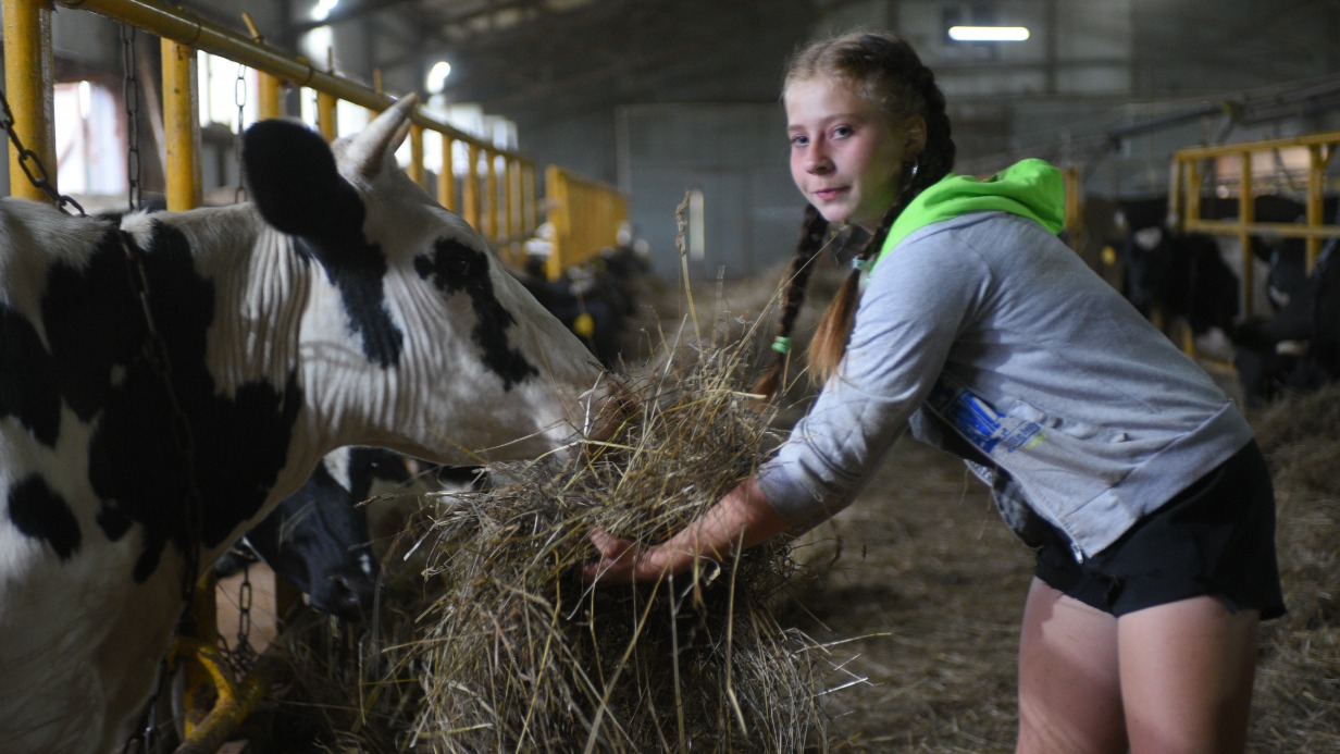 Работница крестьянского фермерского хозяйства в Подмосковье Анастасия Иванцова