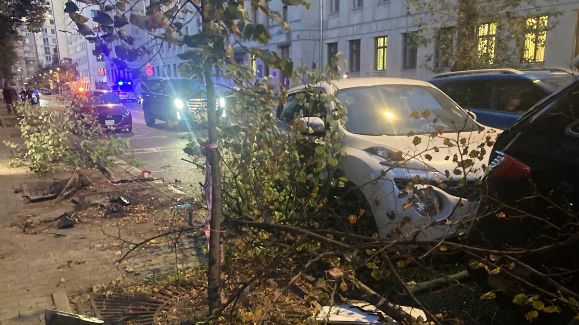 Два человека пострадали в массовом ДТП в центре Москвы