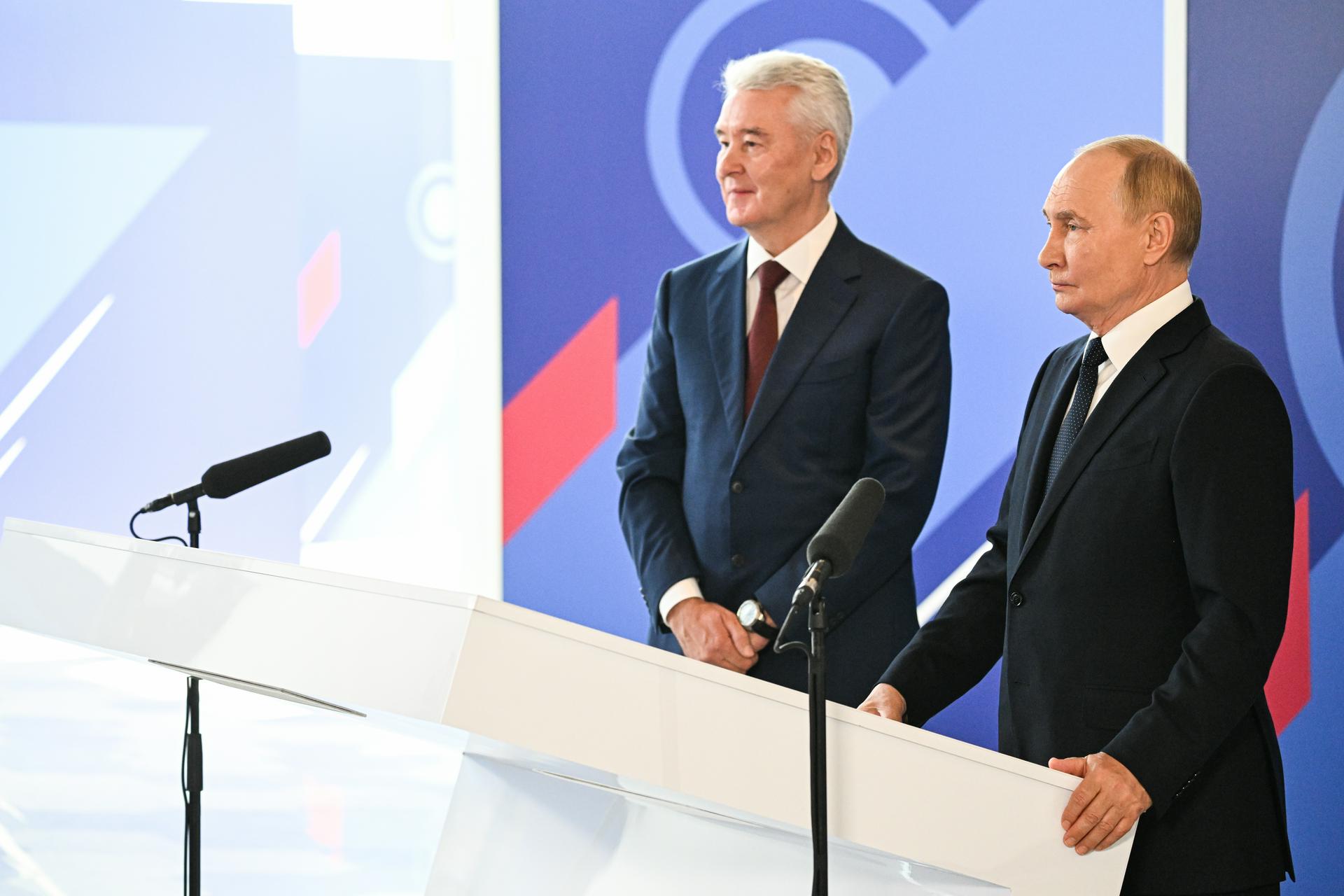 Путин и Собянин открыли первый участок Троицкой линии метро