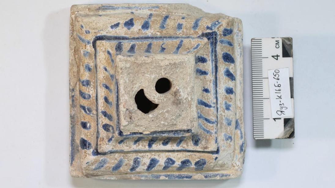 Столичные археологи нашли изразцы XVIII–XIX веков на территории Яузской больницы